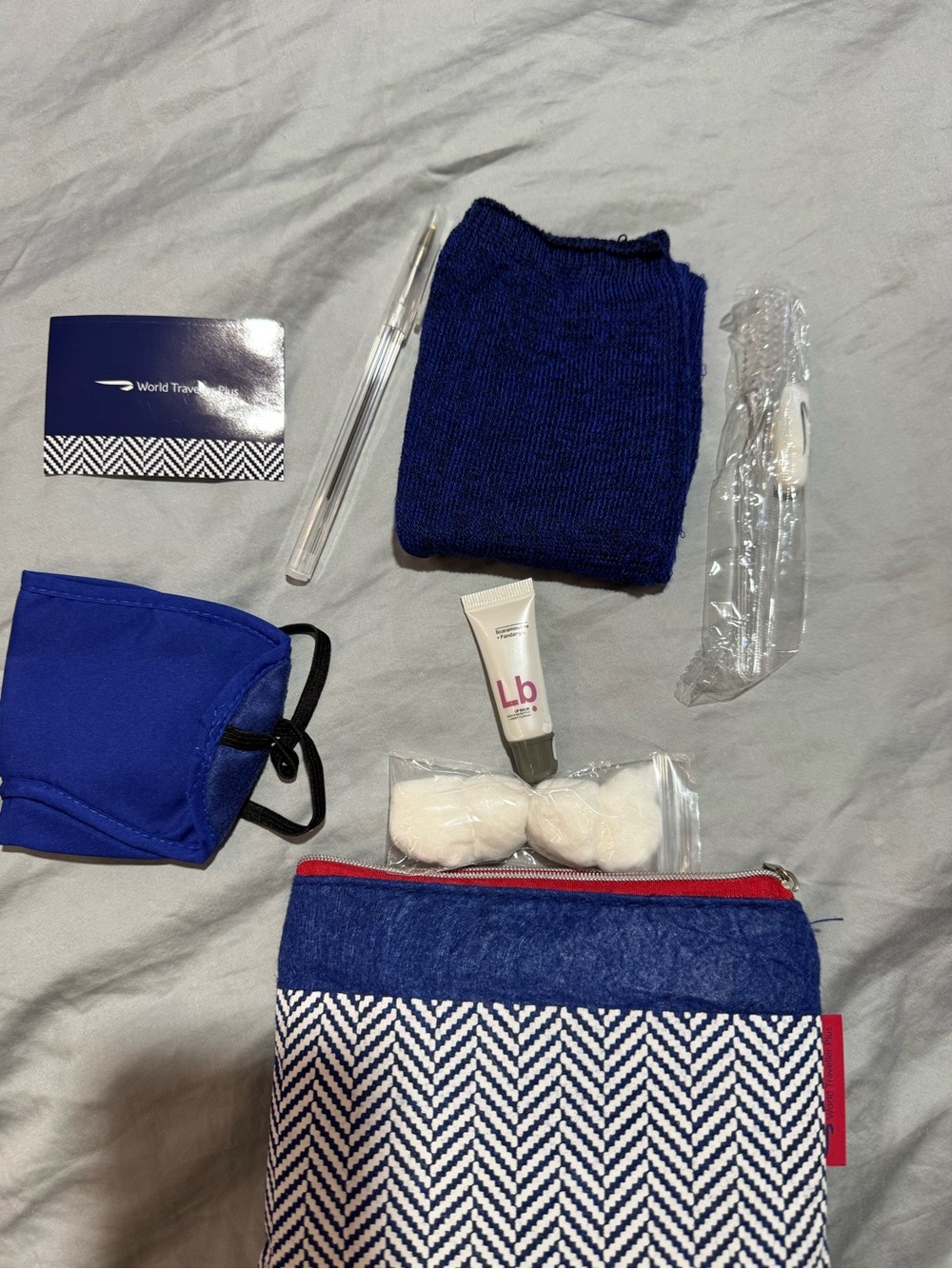 WORLD TRAVELER PLUS AMENITIES  Travel KIT